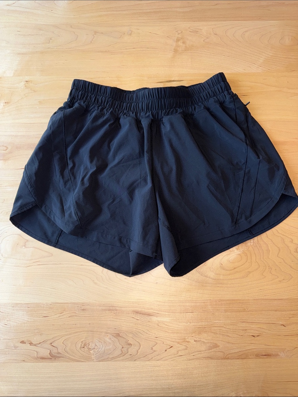 Lululemon Track That Shorts in Black size 10 5” length